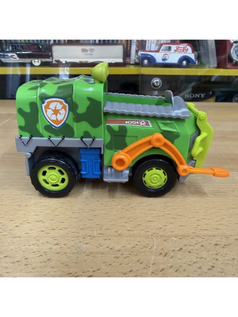 Nickelodeons Paw Patrol Rocky Rescue Jungle Recycle Truck